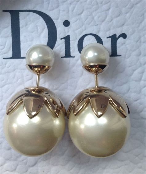 dior pearl earrings uk|christian mise en Dior earrings.